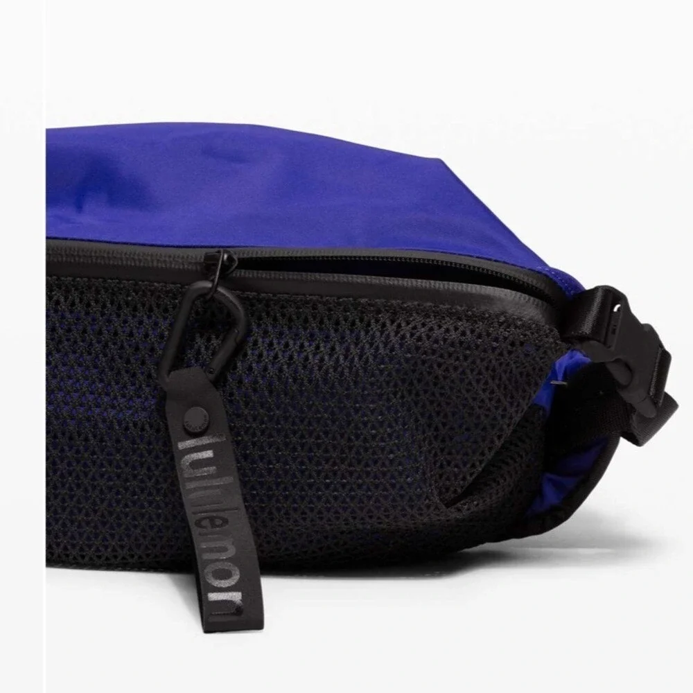 RARE Lululemon All Hours Belt Bag SeaWheeze Lazurite / Black NWT‎